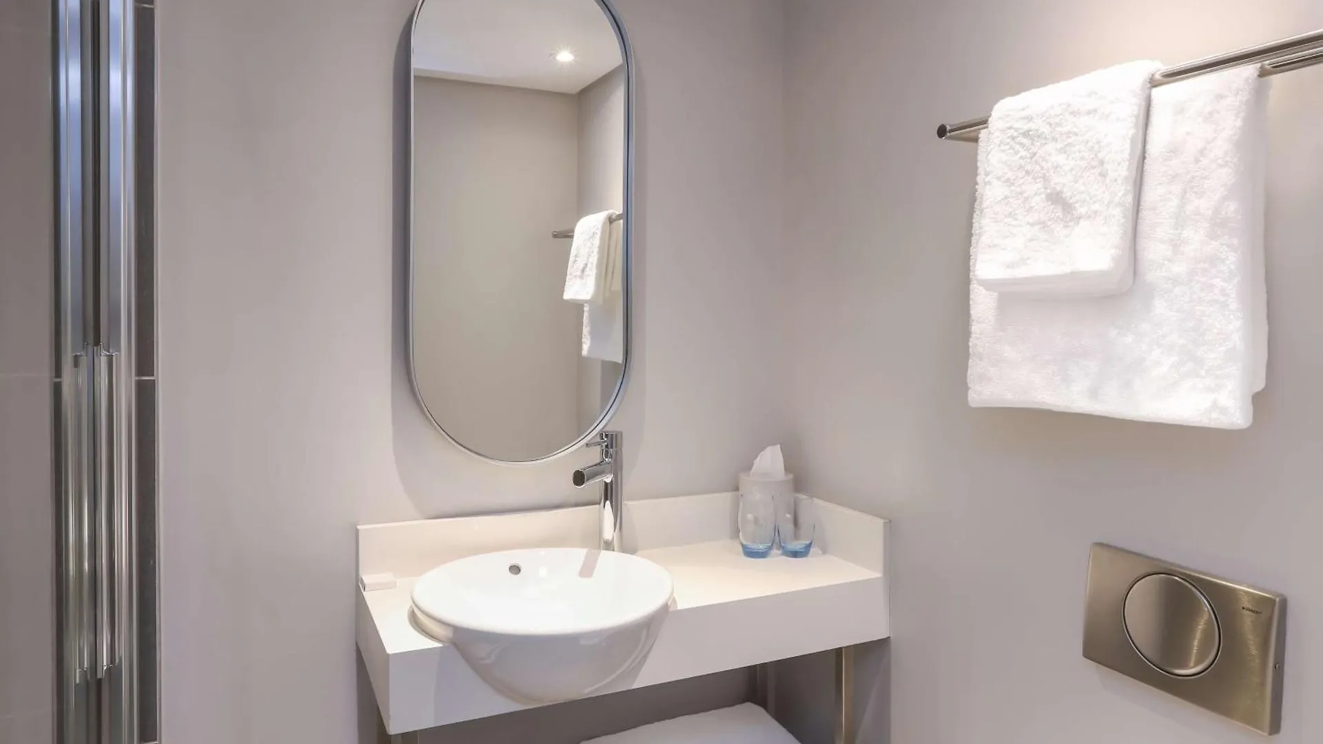 Stayeasy Cape Town City Bowl Hotel